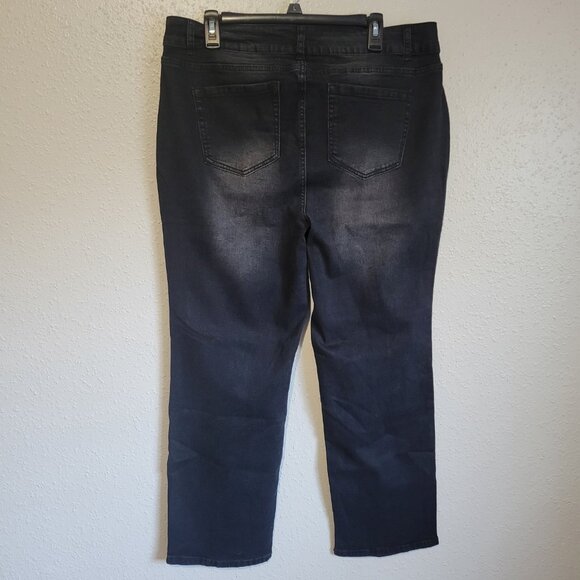 BloomChic Woman's Black Jeans - Picture 2 of 6